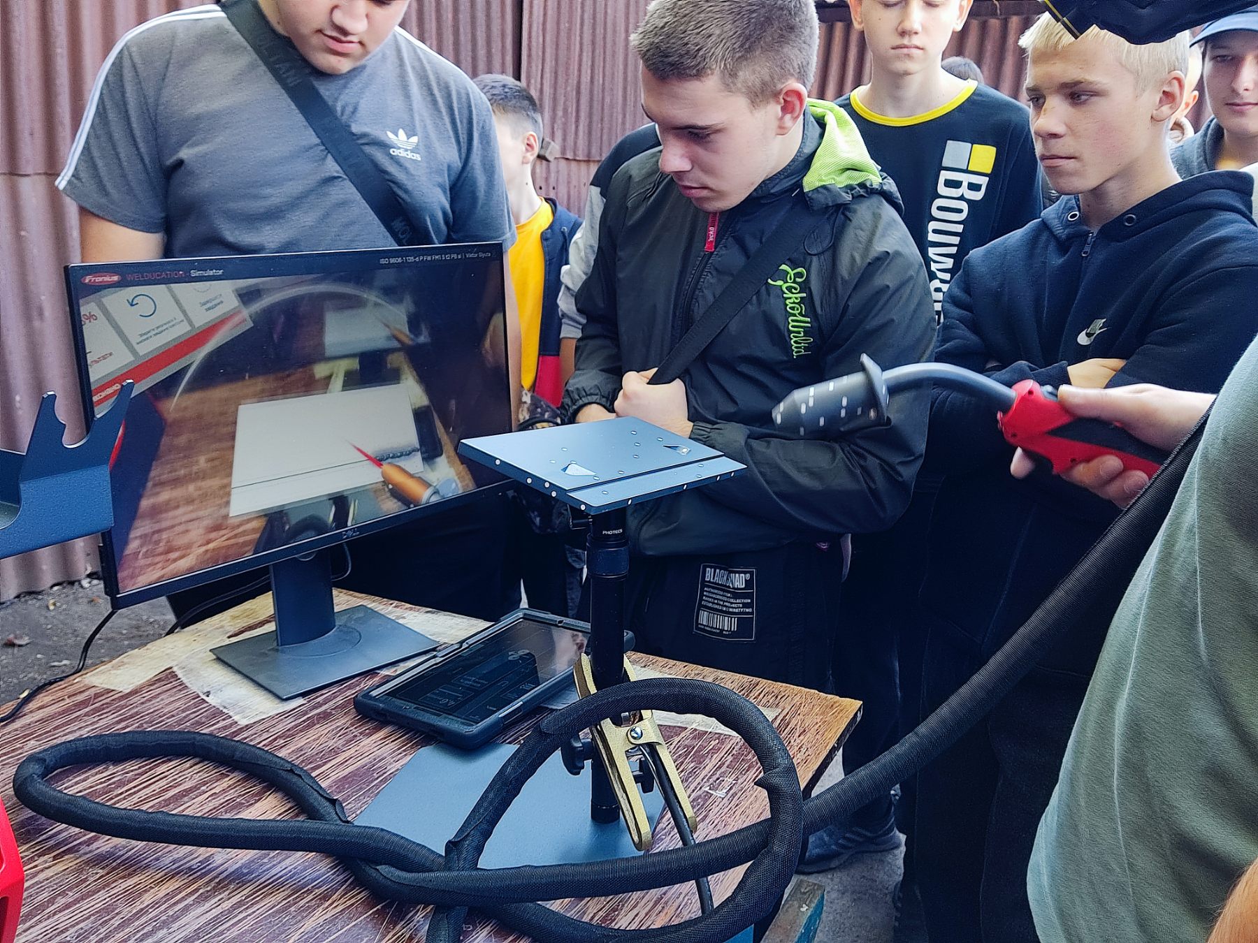 0 02 05 bdff335fcc7a9b4c57e1b6966f2fa23bba0bf1e5fe26490f028c7e49f9ca23c6 d9965747a3200dec