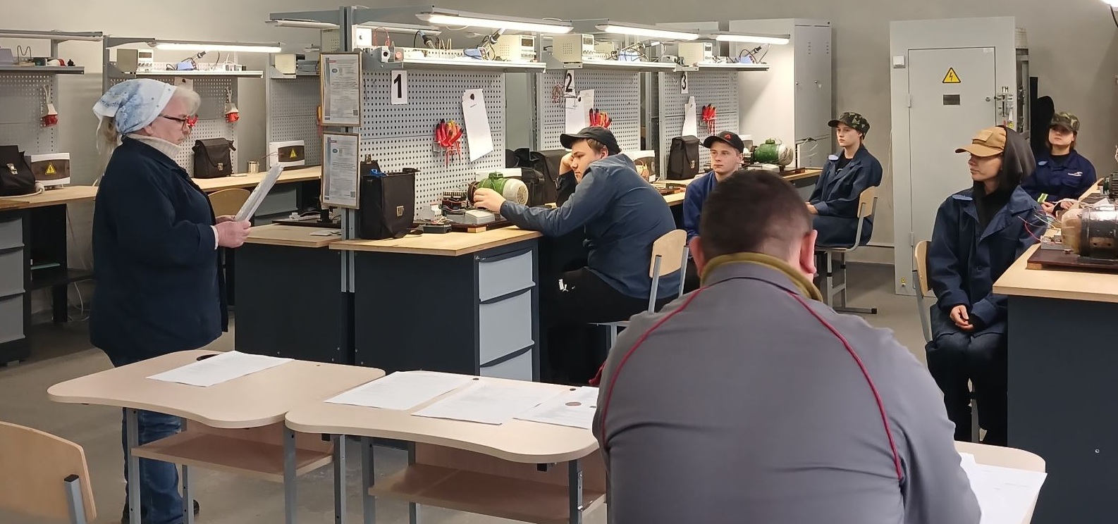 У КЦПОММ визначили найкращих електромонтерів!