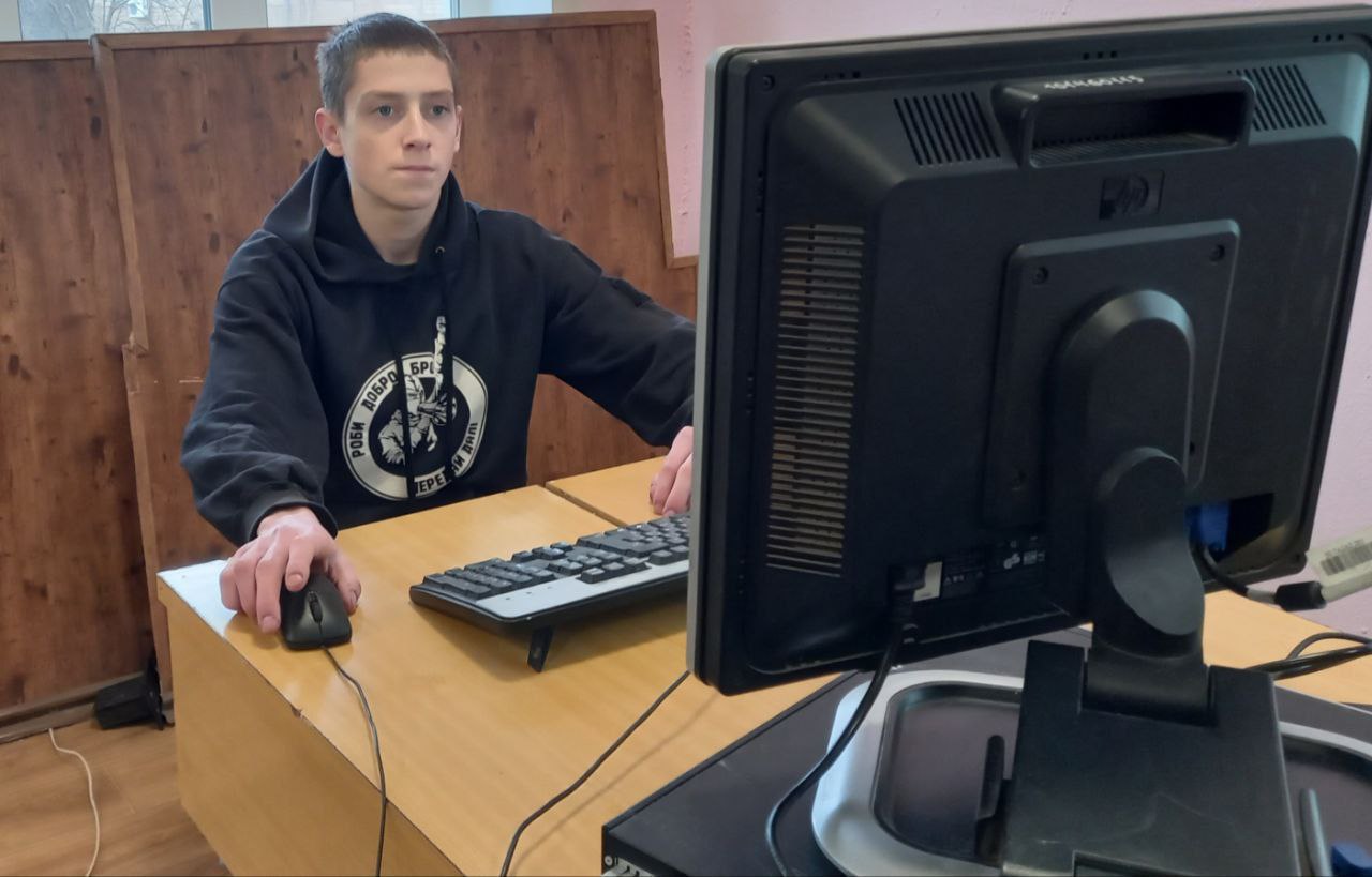 Вітаємо Бурцева Віталія з перемогою на обласній олімпіаді з професії "Токар"